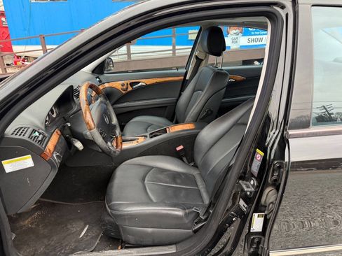 Used 2008 Mercedes-Benz E 350 4MATIC Sedan image 11