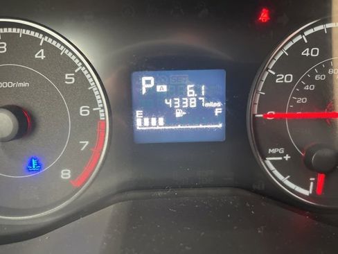 Used 2019 Subaru Crosstrek 2.0i Premium image 10