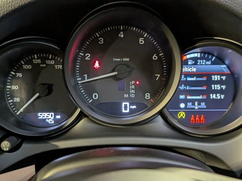 Certified 2026 Porsche Macan AWD/4WD image 31