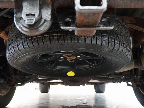 Used 2013 Chevrolet Avalanche LT w/ Suspension Package, Off-Road image 11