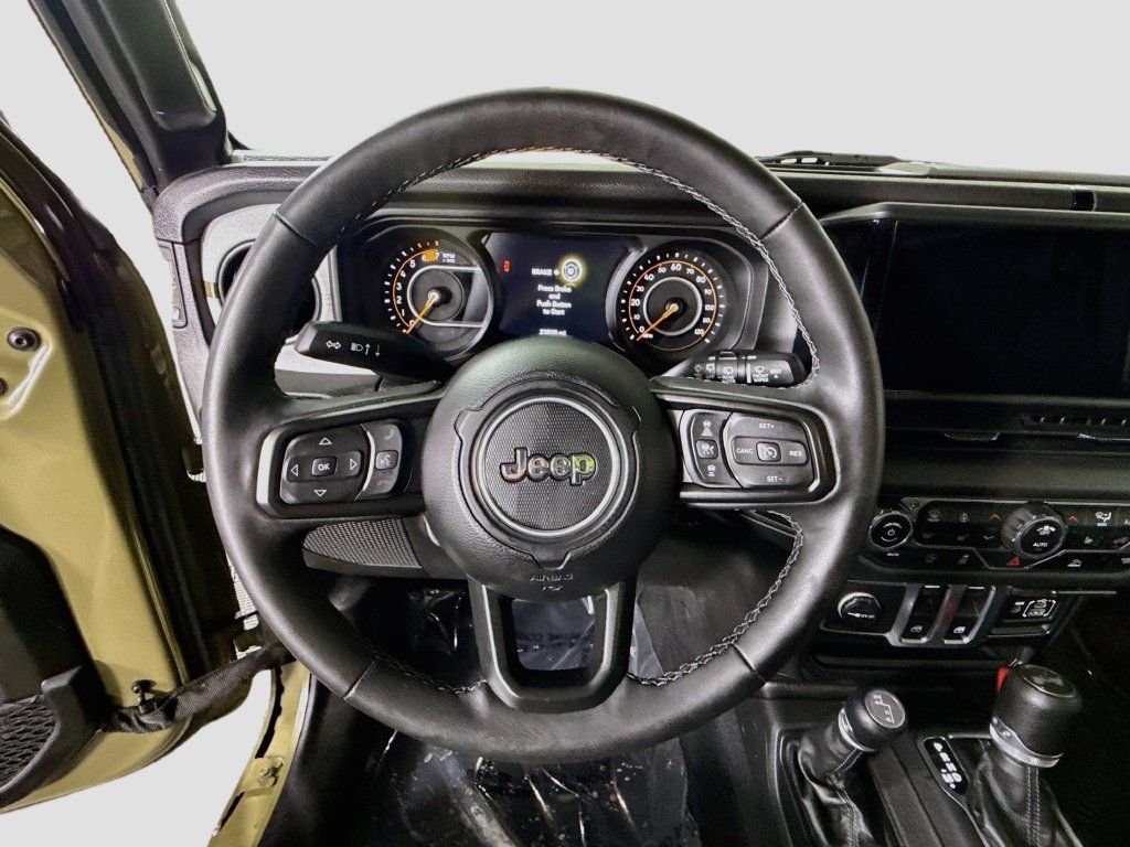 Used 2025 Jeep Wrangler Sport AWD/4WD image 19