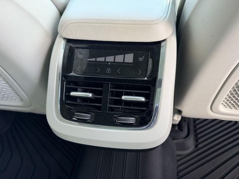 Used 2018 Volvo XC60 T6 Inscription w/ Luxury Seat Package AWD/4WD image 26