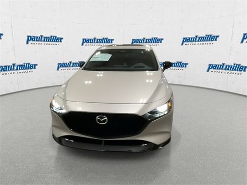 New 2026 MAZDA MAZDA3 Hatchback w/Premium Plus Pkg image 4