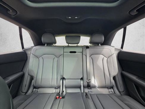 New 2026 Audi Q8 Prestige image 16