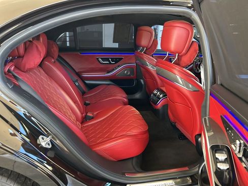 Used 2022 Mercedes-Benz S 580 4MATIC Sedan w/ AMG Line Package image 29