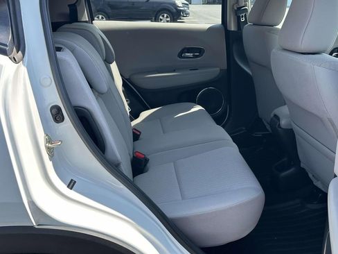 Used 2016 Honda HR-V EX image 7