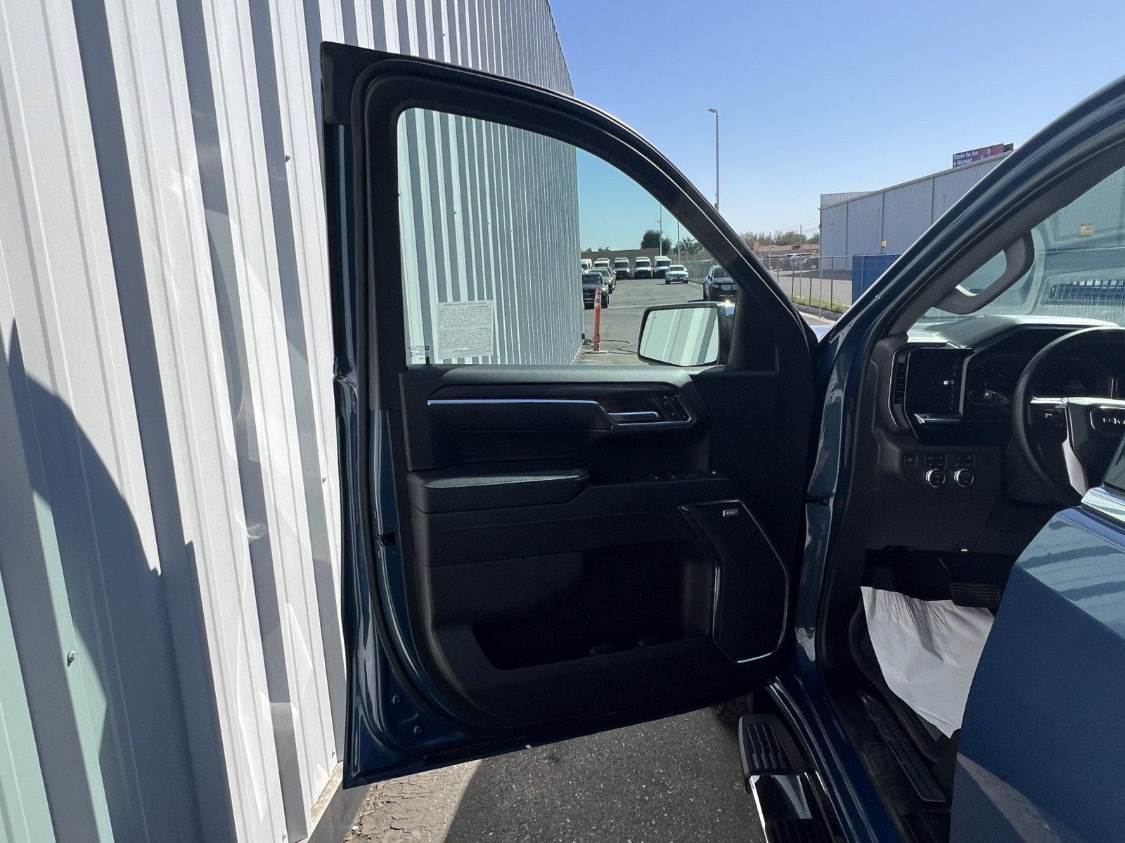 Used 2024 GMC Sierra 1500 SLT w/ SLT Premium Plus Package AWD/4WD image 13