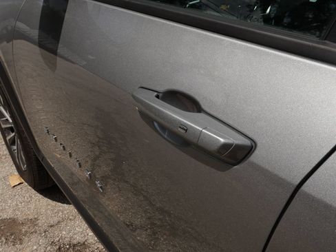 Used 2026 Chevrolet Equinox LT FWD image 9