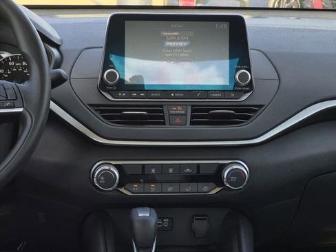 Used 2022 Nissan Altima 2.5 SV image 27