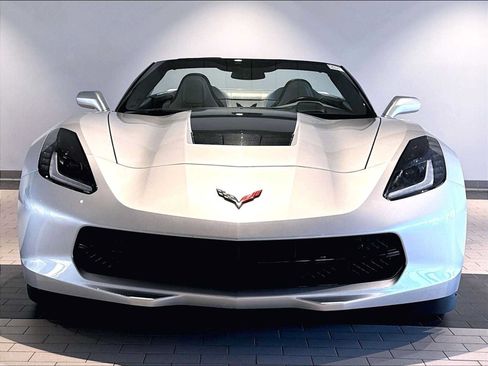 Used 2016 Chevrolet Corvette Stingray Convertible w/ 3LT Preferred Equipment Group RWD image 13
