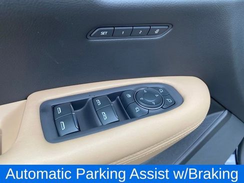 Used 2021 Cadillac XT5 Premium Luxury w/ Platinum Package image 18