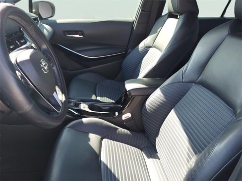Used 2020 Toyota Corolla XSE image 15