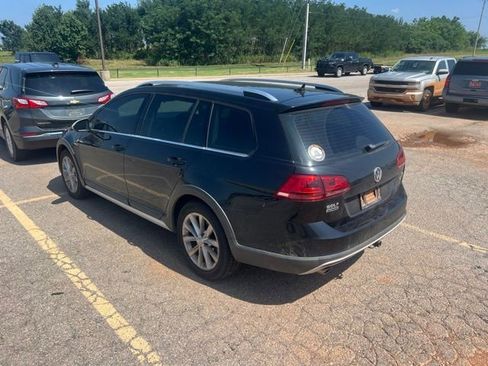 Used 2017 Volkswagen Golf Alltrack S AWD/4WD image 4