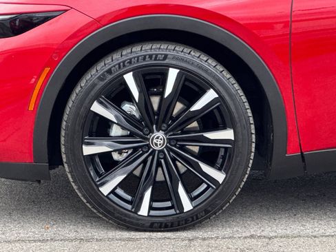 Used 2024 Toyota Crown Platinum image 12