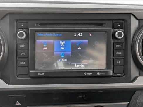 Used 2017 Toyota Tacoma SR5 RWD image 30
