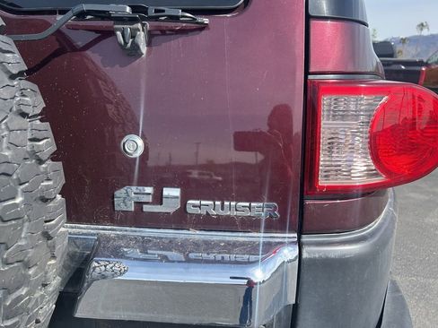 Used 2007 Toyota FJ Cruiser 4WD image 14