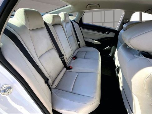 Used 2019 Honda Accord LX image 24