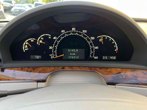 Used 2006 Mercedes-Benz S 500 image 8
