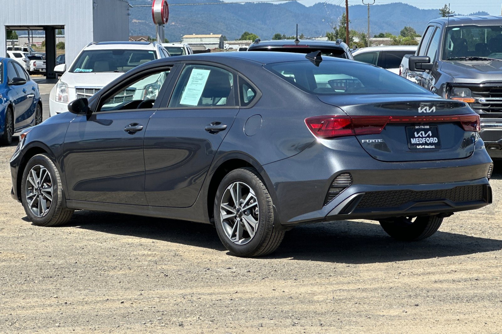 Used 2024 Kia Forte LXS FWD image 7