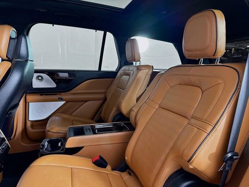 Used 2023 Lincoln Aviator Black Label w/ Dynamic Handling Package image 21