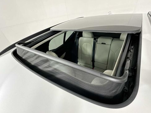 Used 2025 Volvo XC40 B5 Plus w/ Climate Package image 20