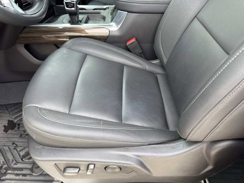 Used 2025 Chevrolet Silverado 1500 LT Trail Boss w/ Convenience Package II image 19