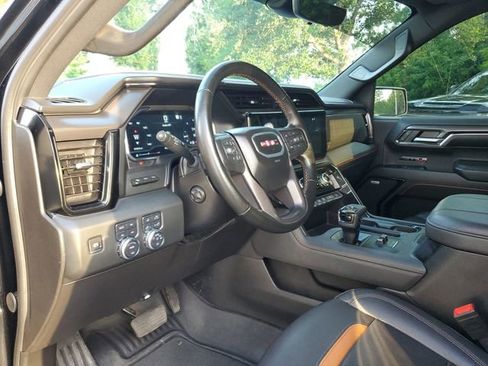 Used 2024 GMC Sierra 1500 AT4 w/ Technology Package AWD/4WD image 20
