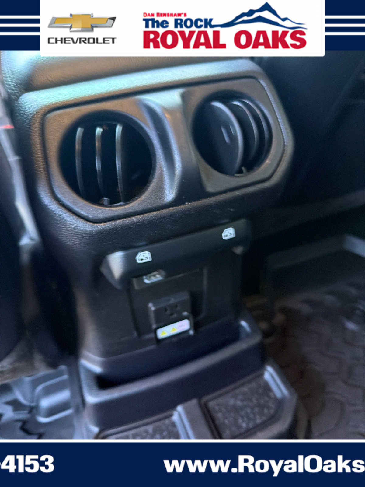 Used 2020 Jeep Wrangler Unlimited Sahara AWD/4WD image 34