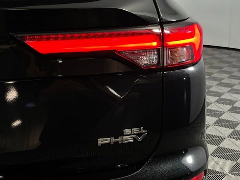 Used 2024 Mitsubishi Outlander SEL AWD/4WD image 12