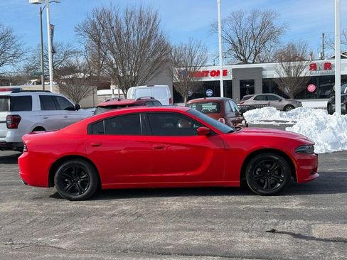 Used 2021 Dodge Charger SXT w/ Leather Interior Group image 5