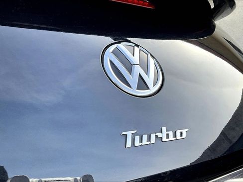 Used 2019 Volkswagen Beetle 2.0T SE image 23