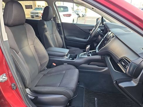 Used 2025 Subaru Outback Premium AWD/4WD image 31
