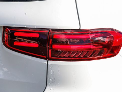 New 2026 Mercedes-Benz GLB 250 image 8