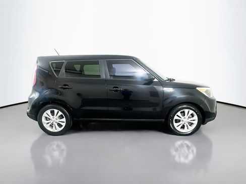 Used 2015 Kia Soul + FWD image 4