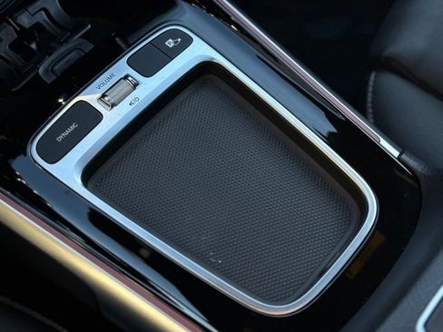 Used 2024 Mercedes-Benz GLB 250 4MATIC image 62