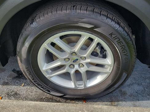 Used 2025 Ford Explorer Active RWD image 6