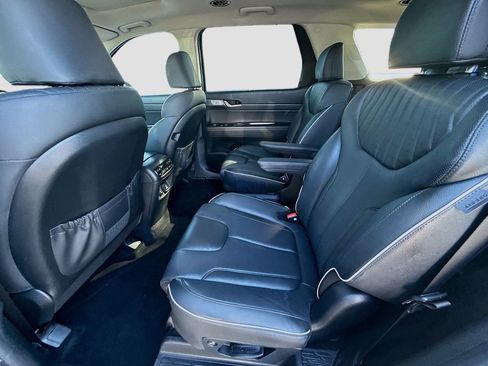 Used 2024 Hyundai Palisade Limited image 23