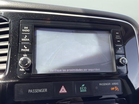 Used 2018 Mitsubishi Outlander ES image 14