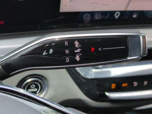 Used 2025 Cadillac Lyriq Luxury RWD image 26