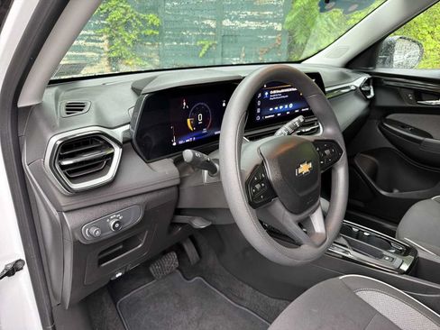 Certified 2024 Chevrolet TrailBlazer LS w/ LS Convenience Package AWD/4WD image 10
