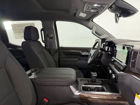 Used 2025 GMC Sierra 1500 Elevation w/ Preferred Package image 35