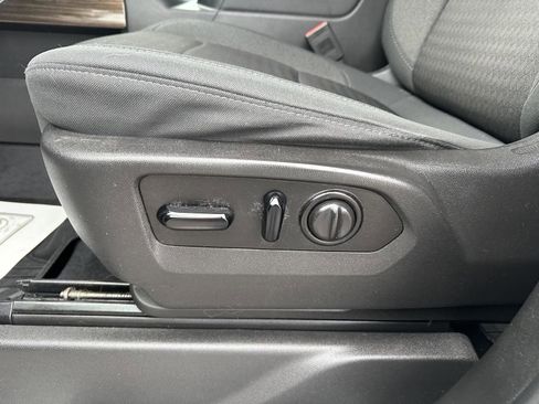 Used 2020 Chevrolet Silverado 1500 LT Trail Boss image 28