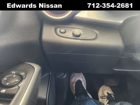 Used 2024 Chevrolet Trax RS w/ Driver Confidence Package image 26