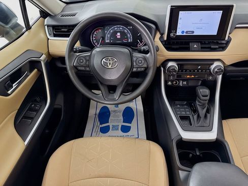 Used 2025 Toyota RAV4 XLE AWD/4WD image 27