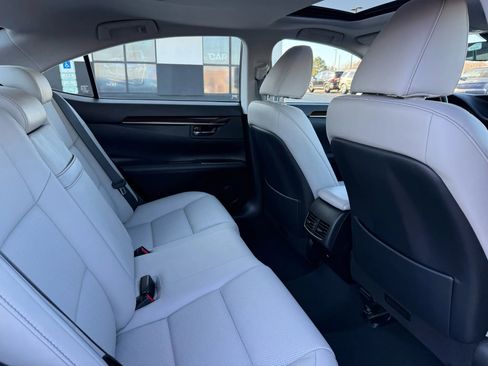 Used 2018 Lexus ES 350 w/ Premier Package image 23