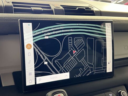 Used 2025 Land Rover Defender 110 S image 20