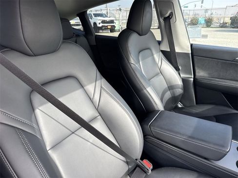 Used 2024 Tesla Model Y Long Range image 25