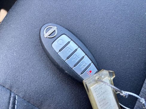 Used 2025 Nissan Altima 2.5 SV FWD image 21