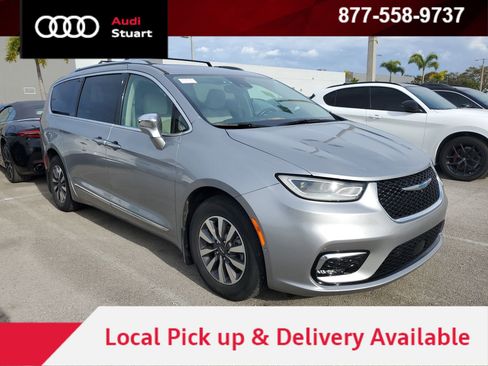 Used 2021 Chrysler Pacifica Limited w/ Premium & Safety Sphere Group image 1