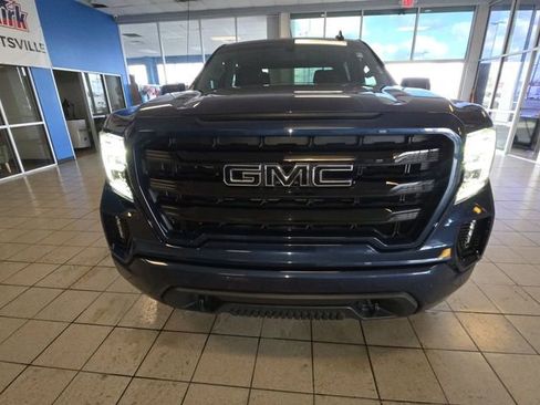 Used 2022 GMC Sierra 1500 Elevation w/ LPO, Elevation Black Package image 3